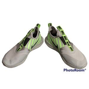 NWOT Nike Flex Runner Sport Gray Black Neon Green Running Sneaker Big Kid 4Y